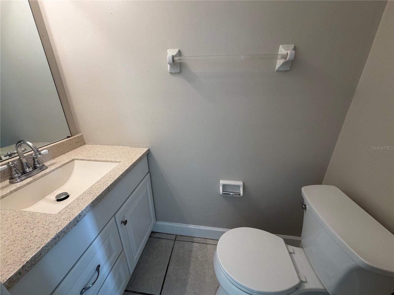 1718 Sw 69th Ter #a Property Photo 6
