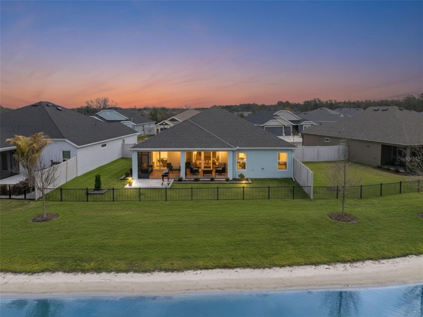 7492 Far Hills Loop Property Photo 4