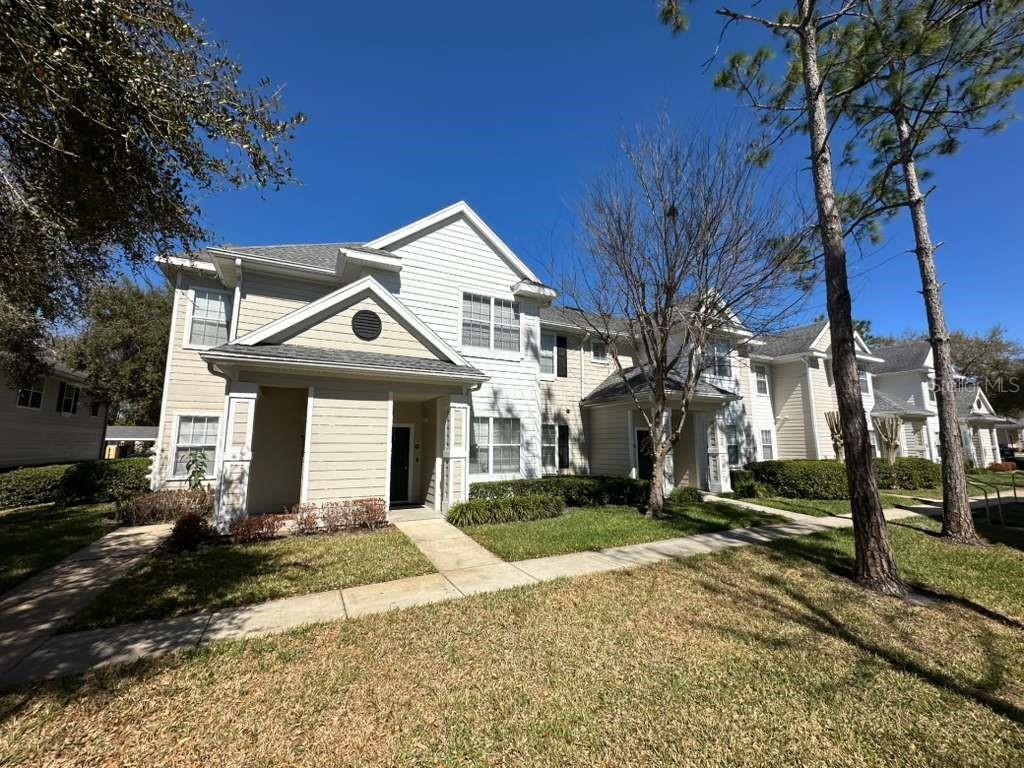 225 Southern Pecan Cir #208 Property Photo 1