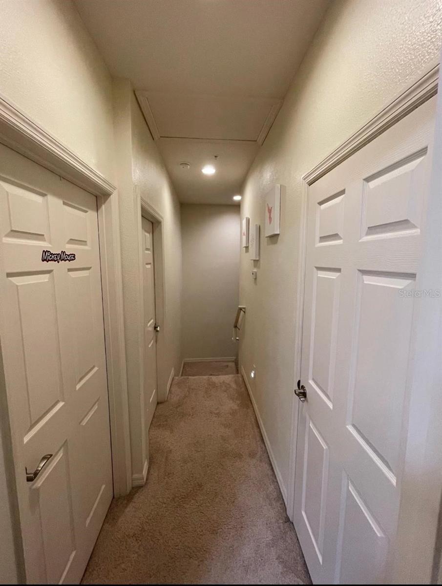 9004 Shine Dr Property Photo 27