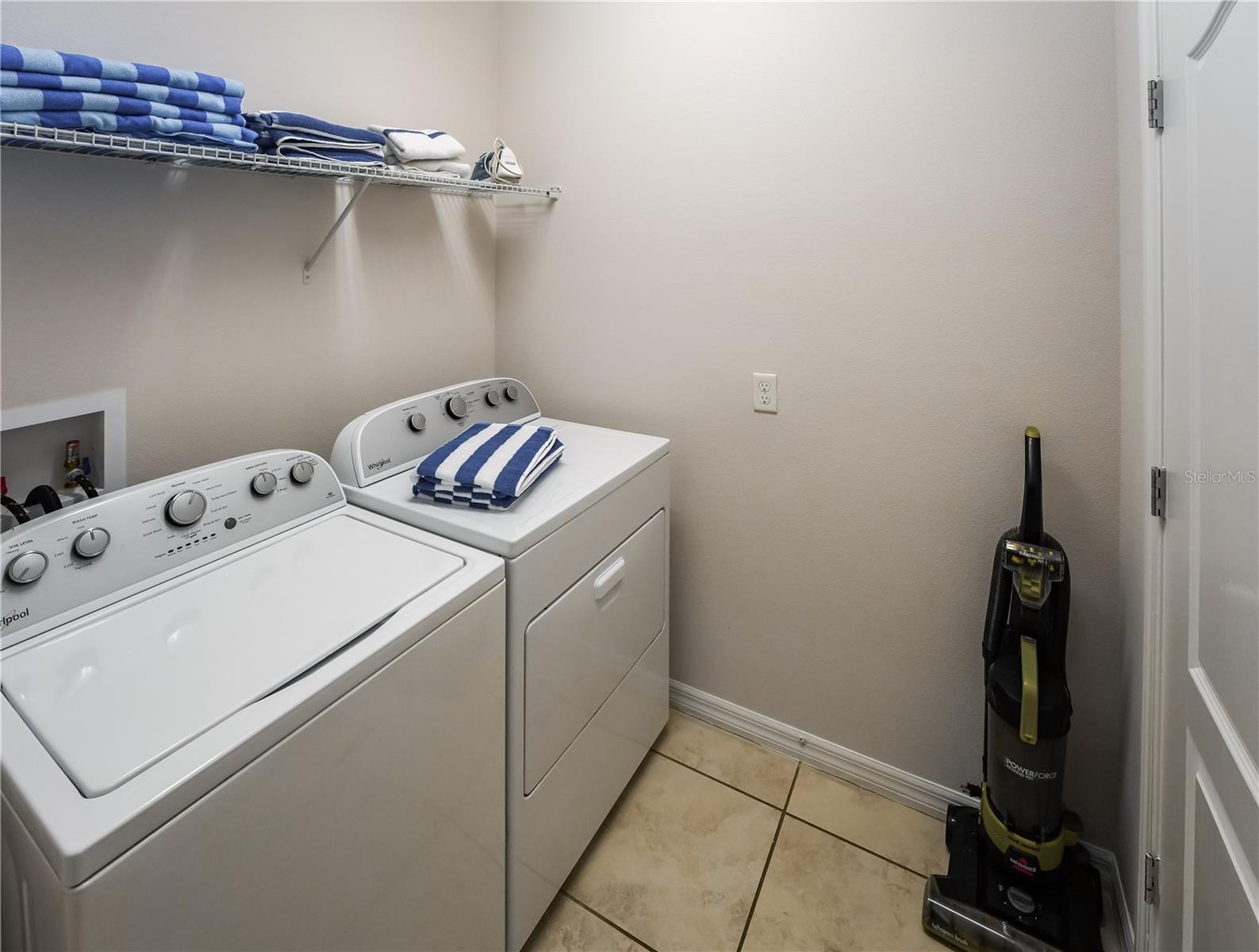 1885 Gobi Dr Property Photo 6