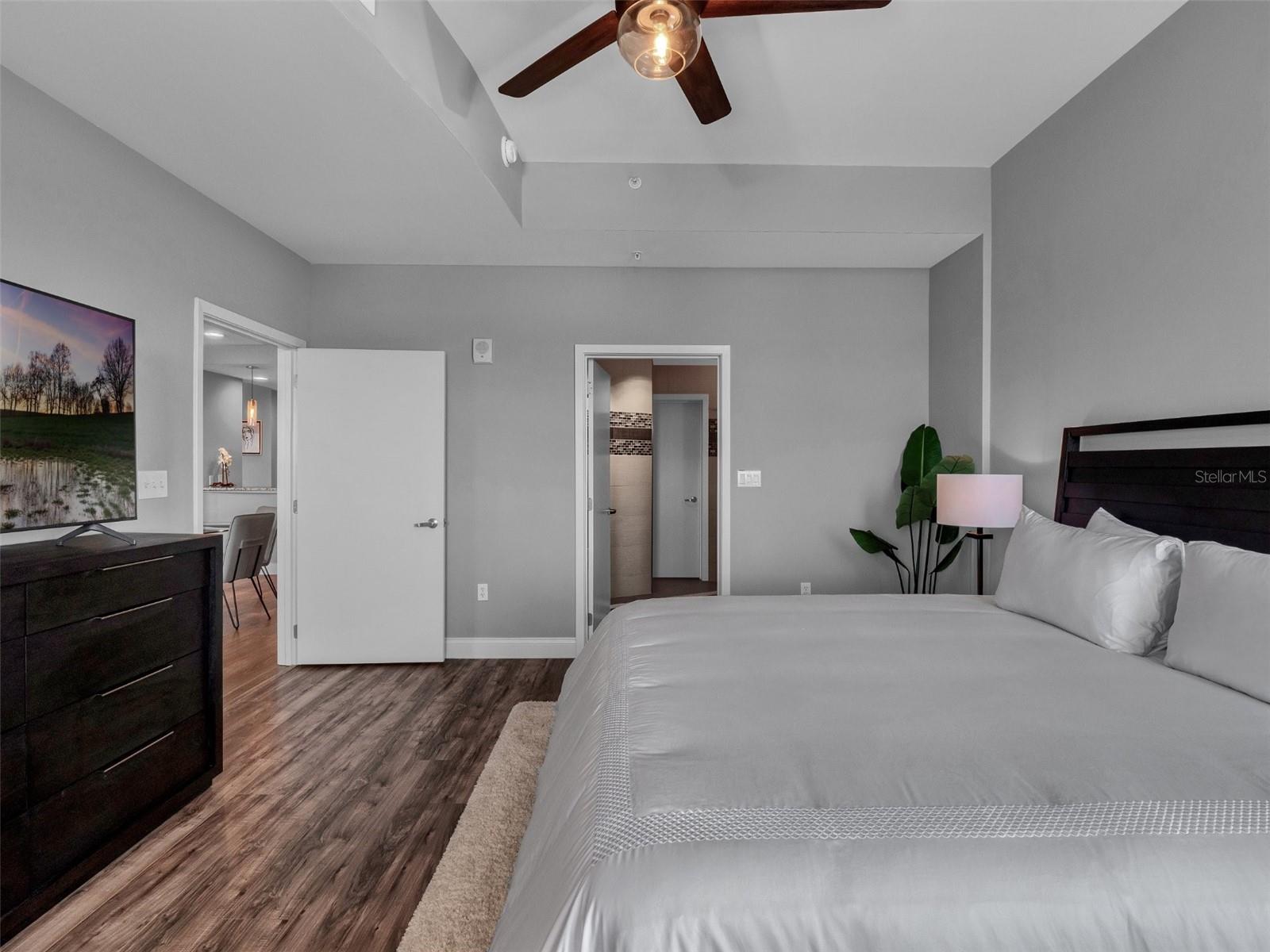 525 E Jackson St #p4 Property Photo 16