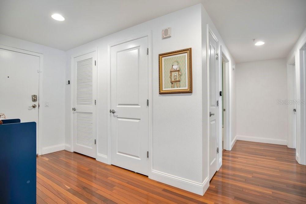 322 E Central Blvd #1005 Property Photo 19