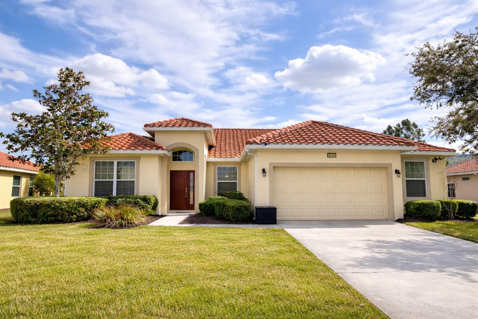 4084 OAKTREE DR Property Photo 1