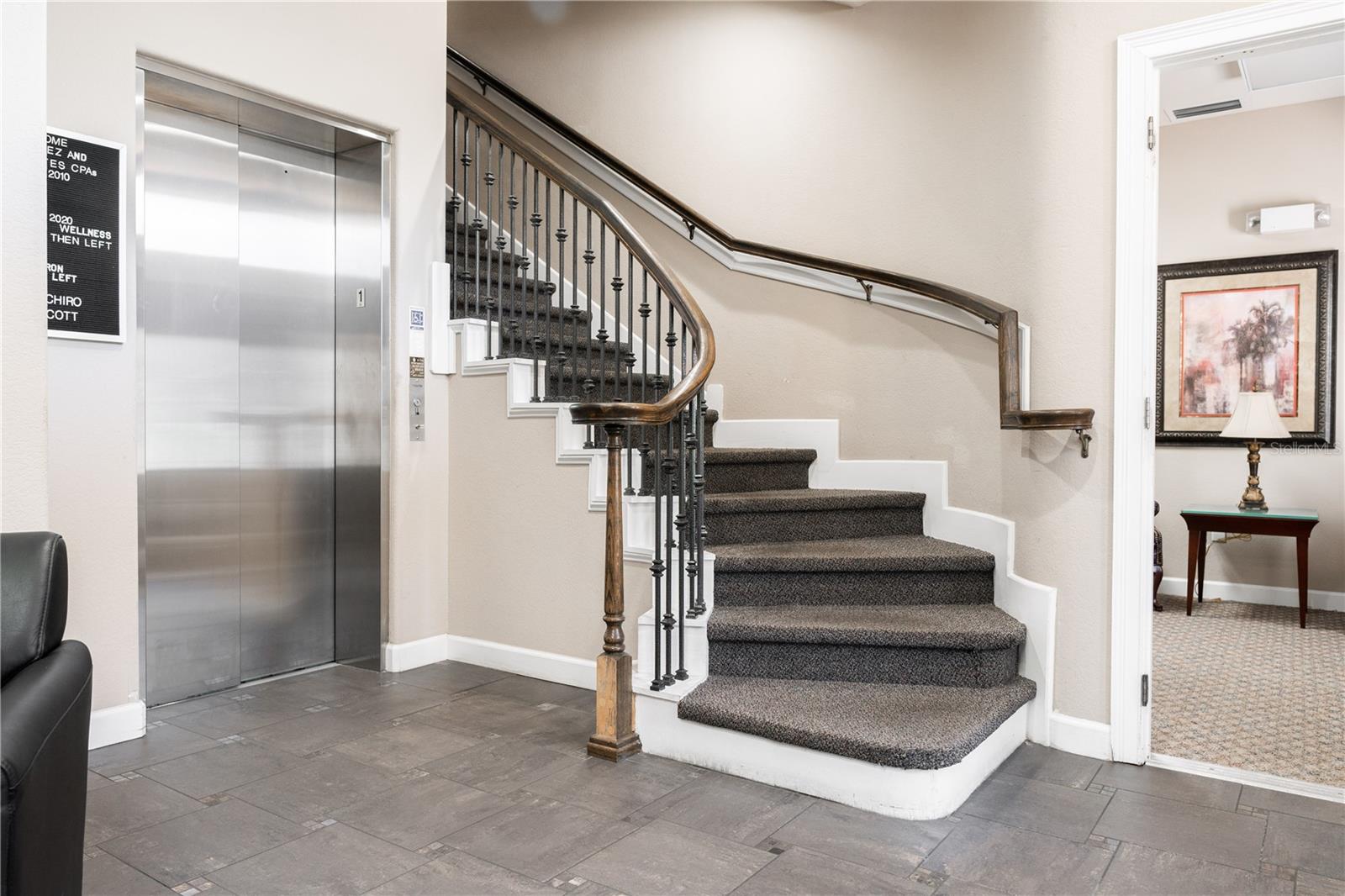 1100 Town Plaza Ct #2010-f Property Photo 4