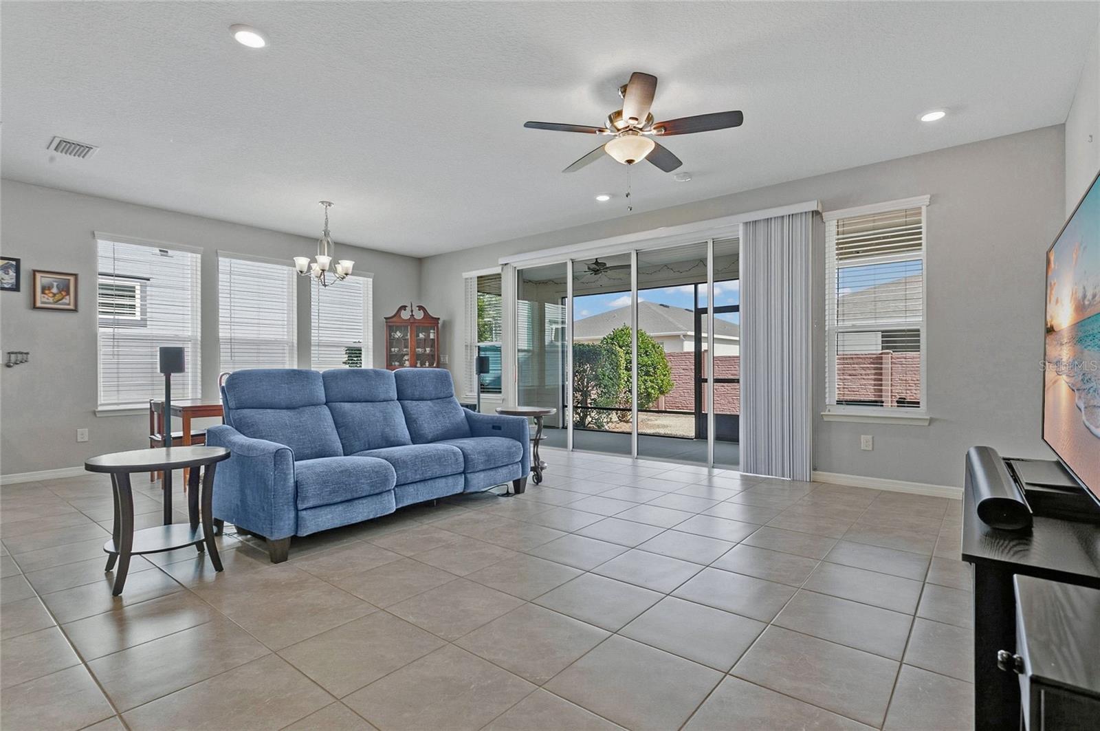 4339 Nw 56th Ct Property Photo 5