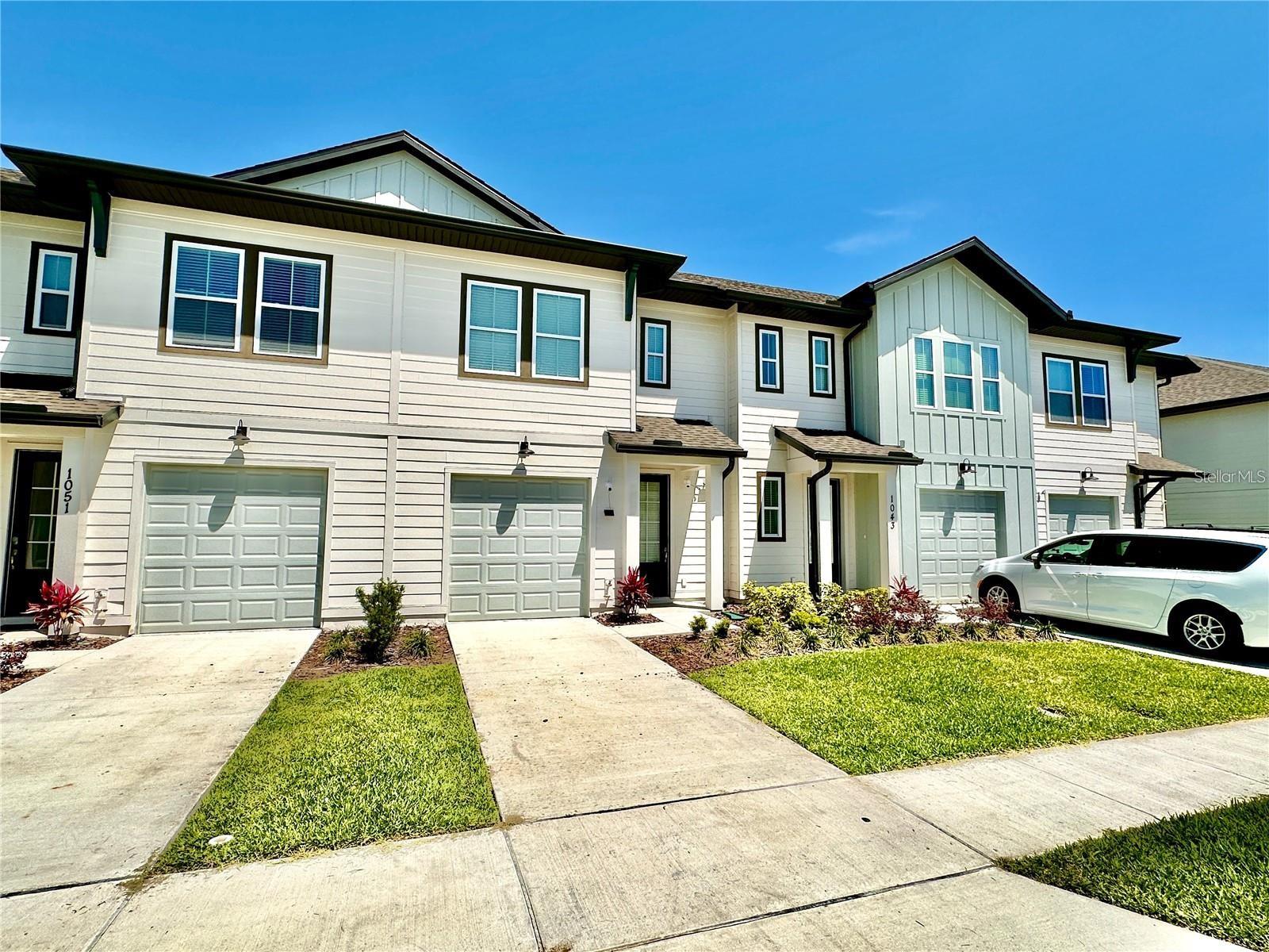 1047 PLANTATION LN Property Photo 1
