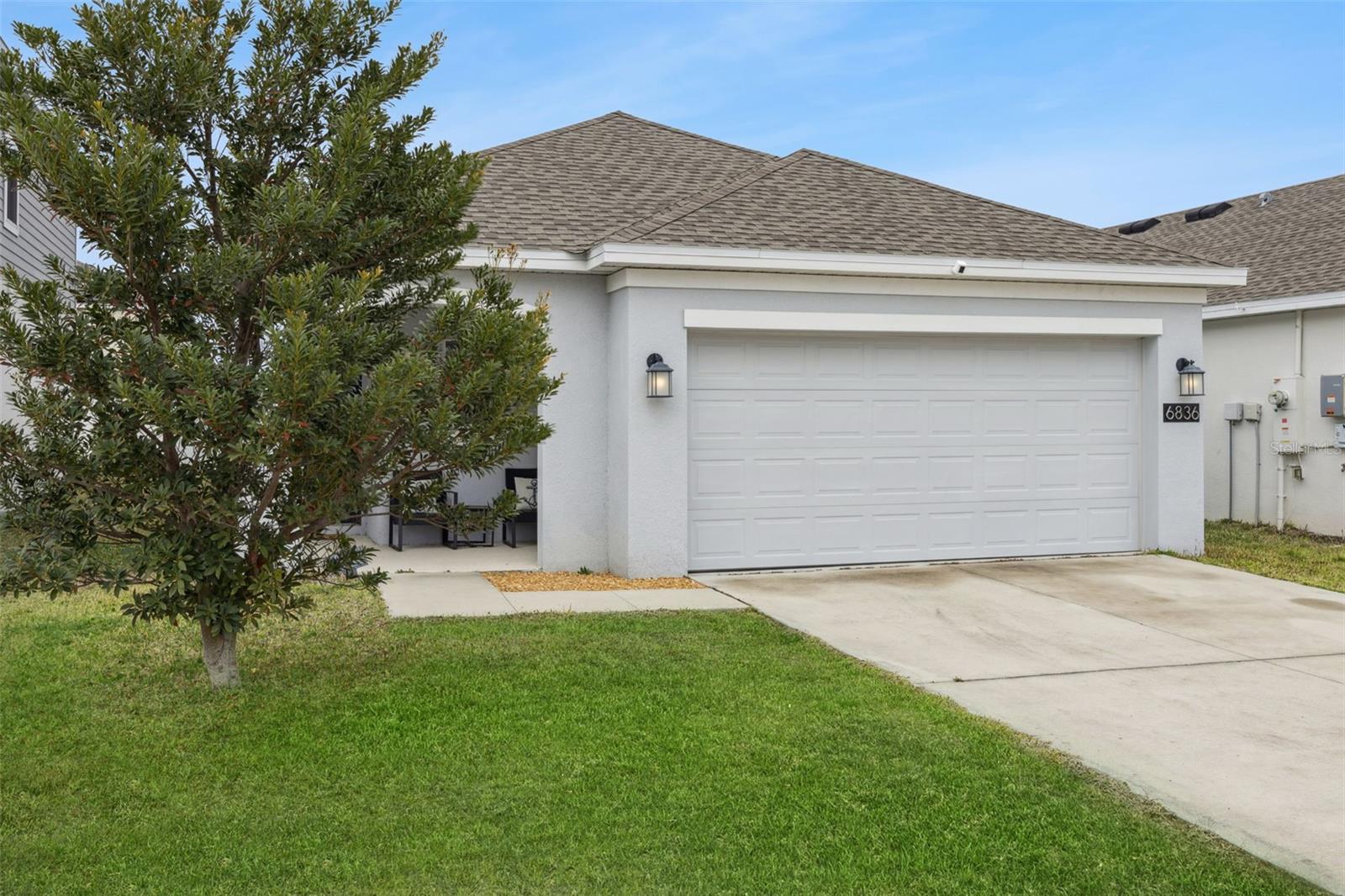 6836 Perch Hammock Loop Property Photo 4