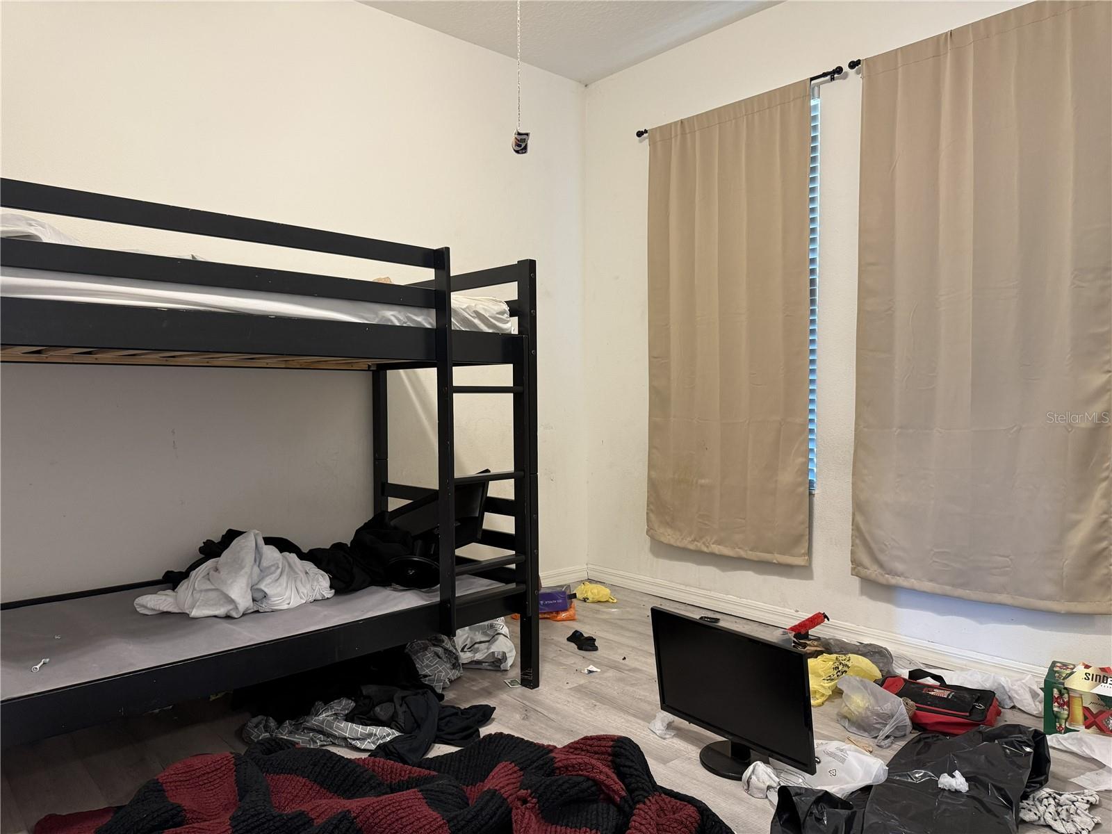 O6383928 Property Photo 11
