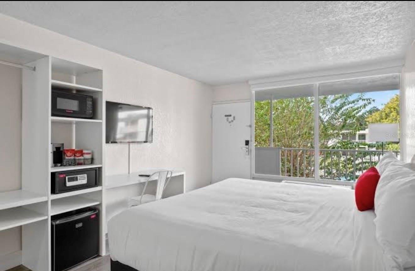 2930 Ne Polynesian Isle #219 Property Photo 5