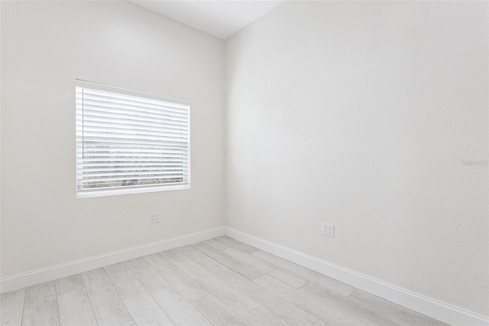 6410 Bendelow Dr Property Photo 22