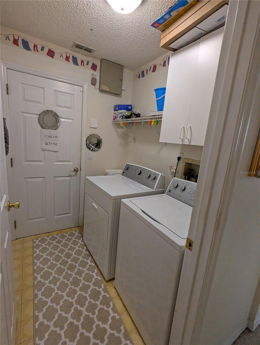 12702 Enclave Dr Property Photo 21