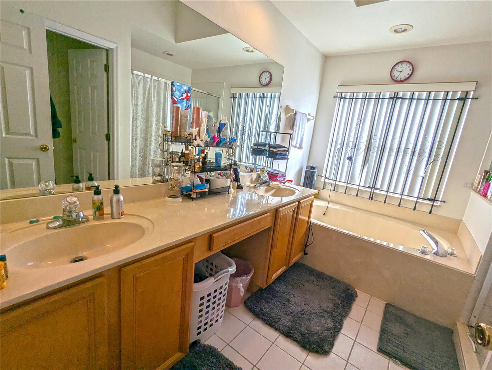 12702 Enclave Dr Property Photo 28