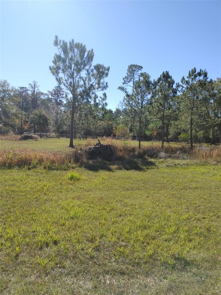 1838 Ne 145th Avenue Rd Property Photo 6
