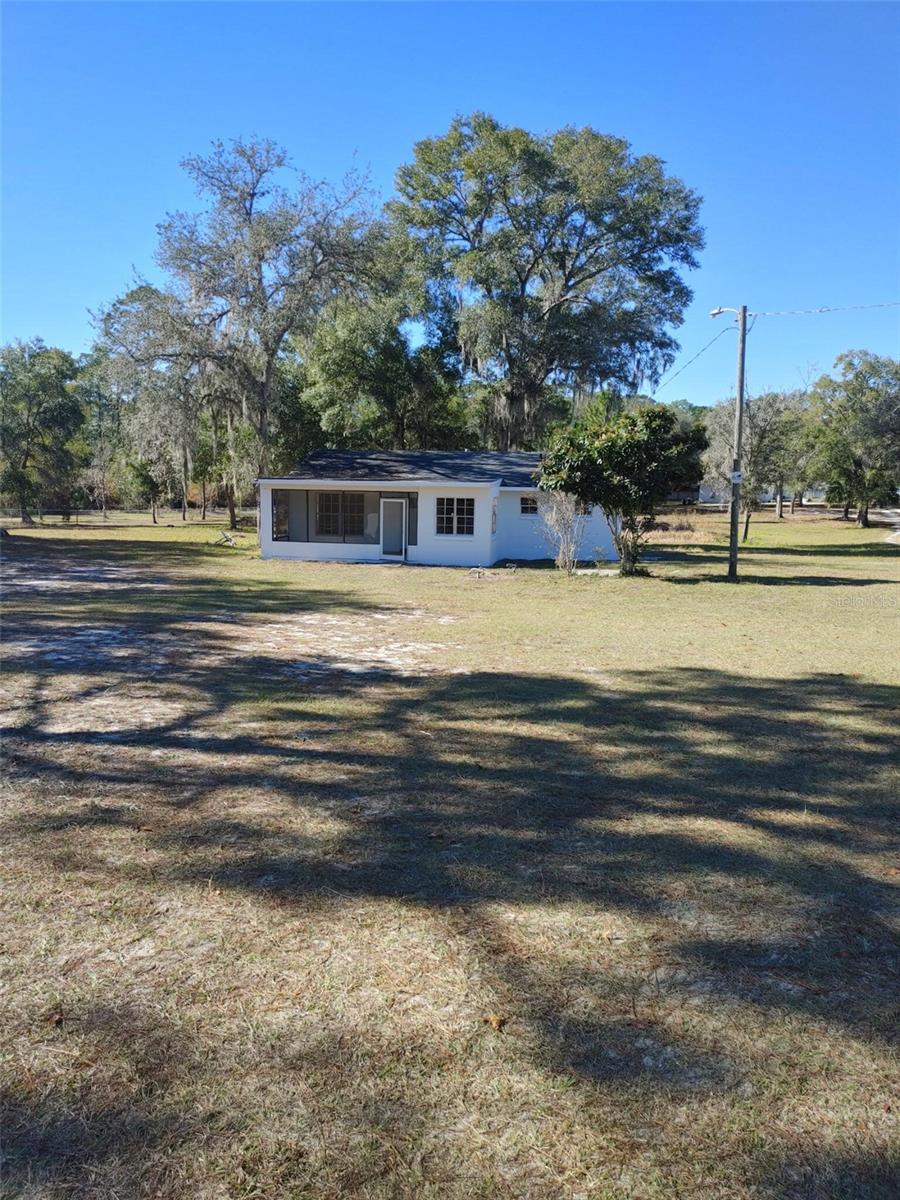 1838 Ne 145th Avenue Rd Property Photo 8