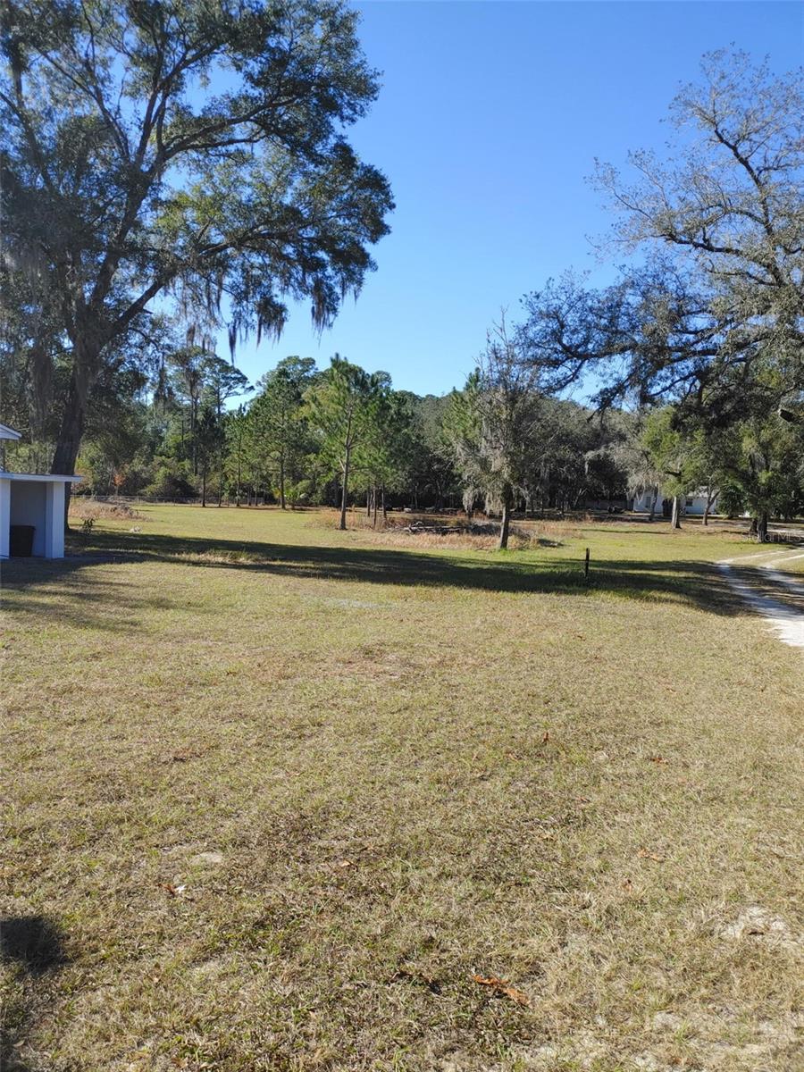 1838 Ne 145th Avenue Rd Property Photo 16