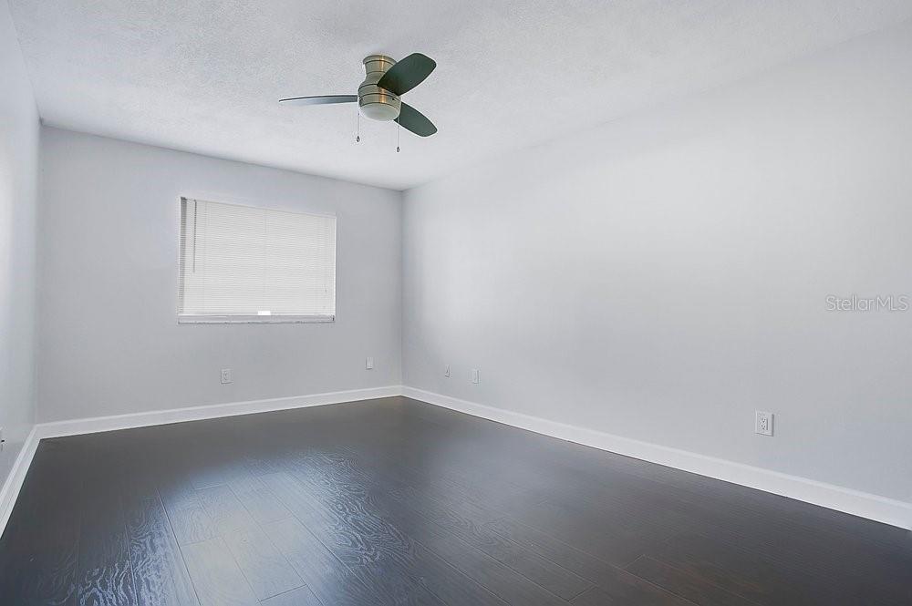 9513 Darien Ave #9513 Property Photo 7