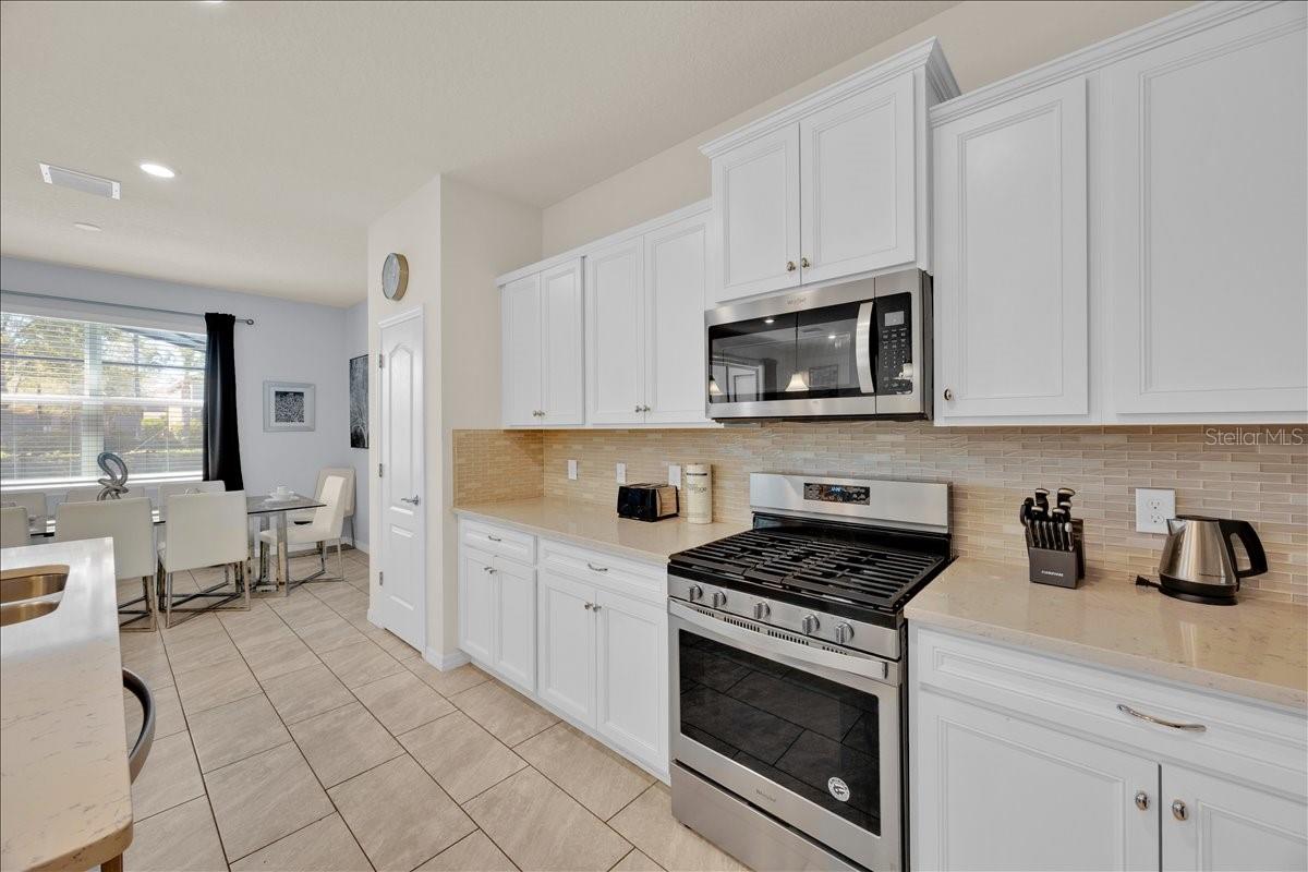 7387 Oakmoss Loop Property Photo 15