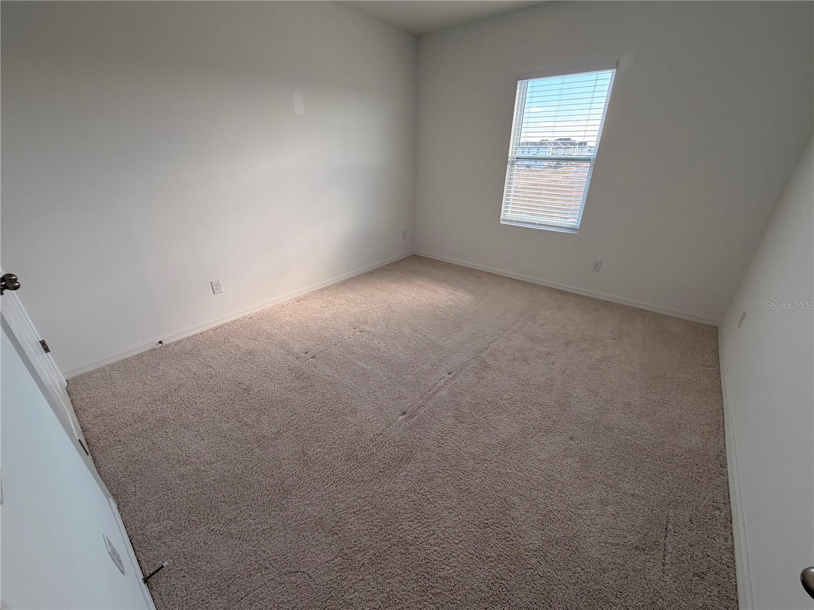 3155 Voyager Ave Property Photo 5