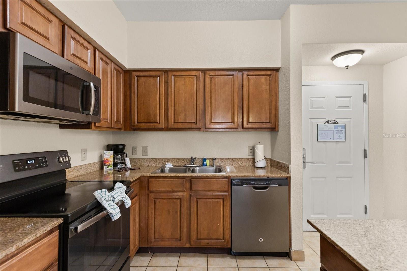 12539 Floridays Resort Dr #404d Property Photo 4
