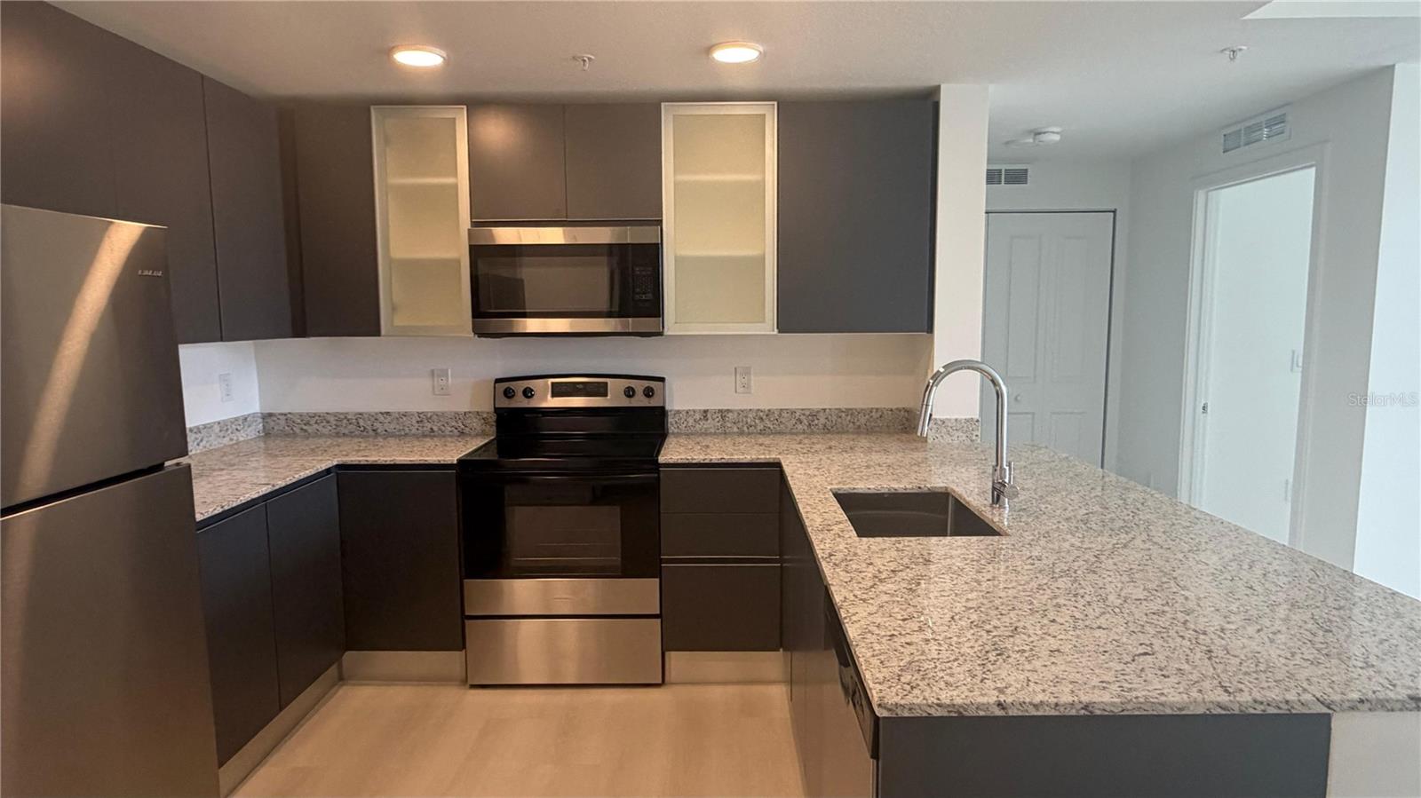 5587 Millenia Blvd #213 Property Photo 4