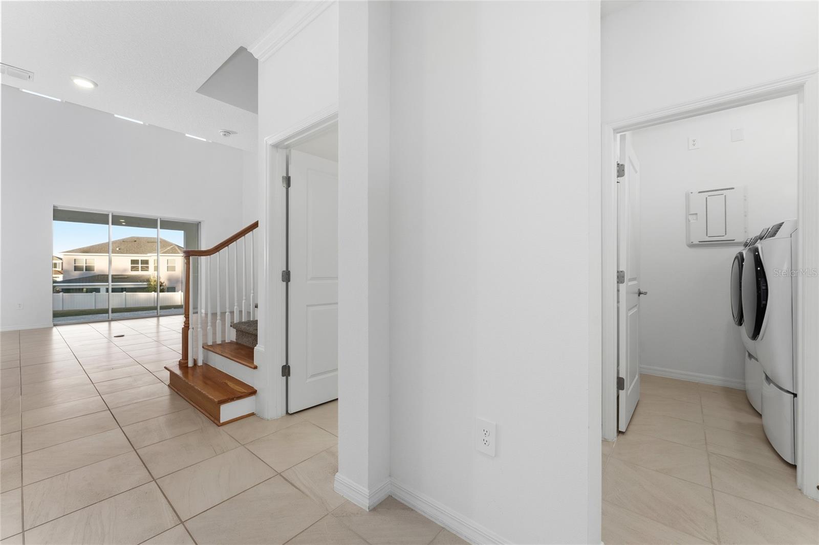 2834 High Pointe St Property Photo 11