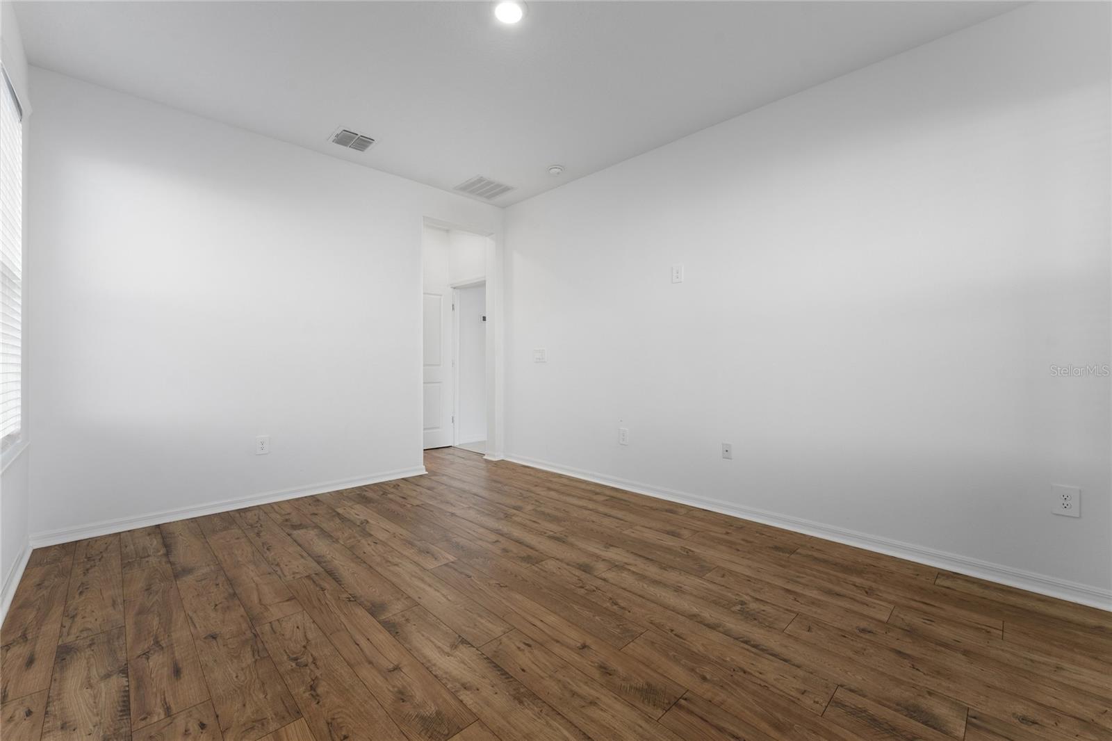 2834 High Pointe St Property Photo 14