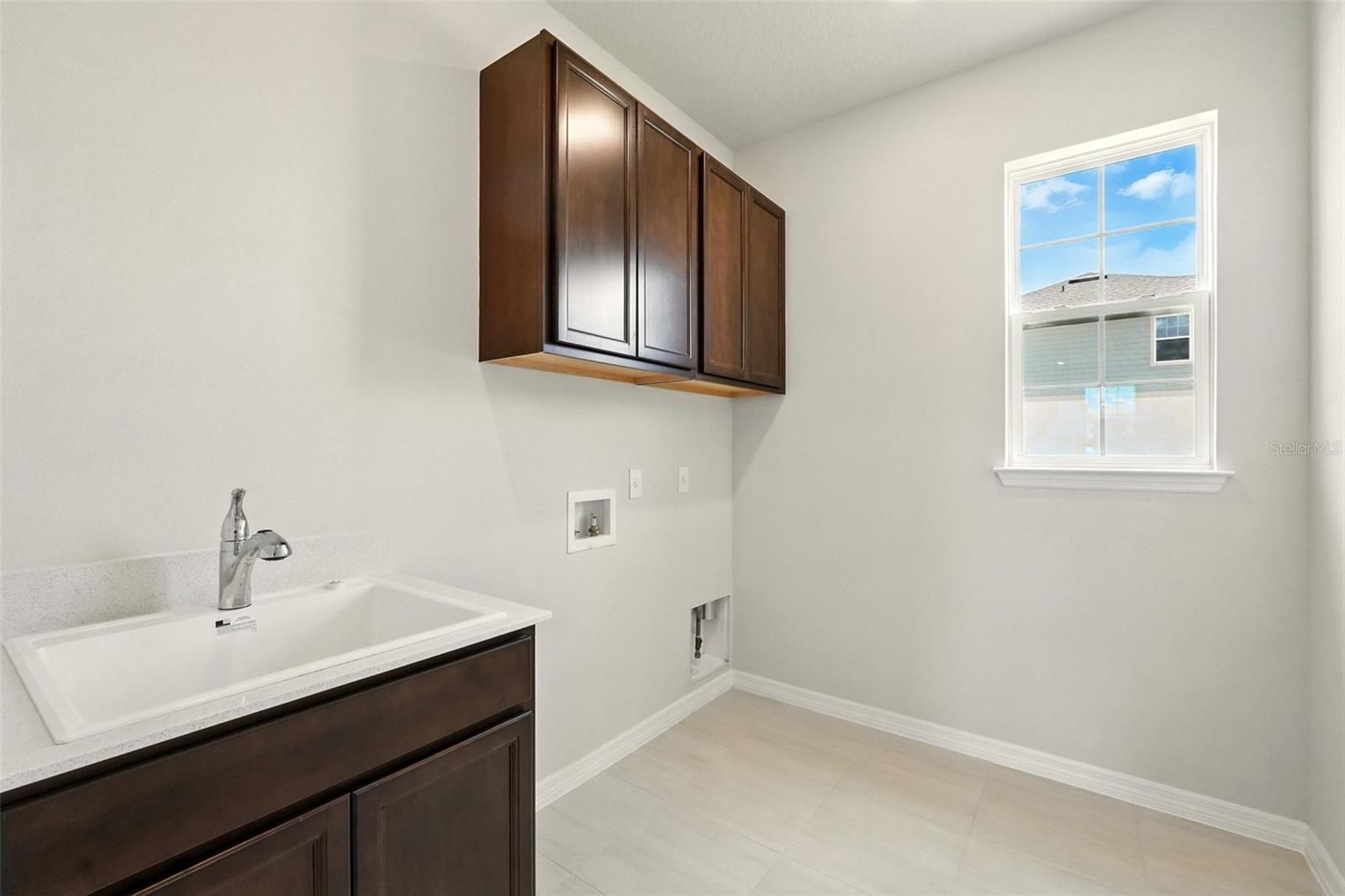 276 Summer Pine St Property Photo 17