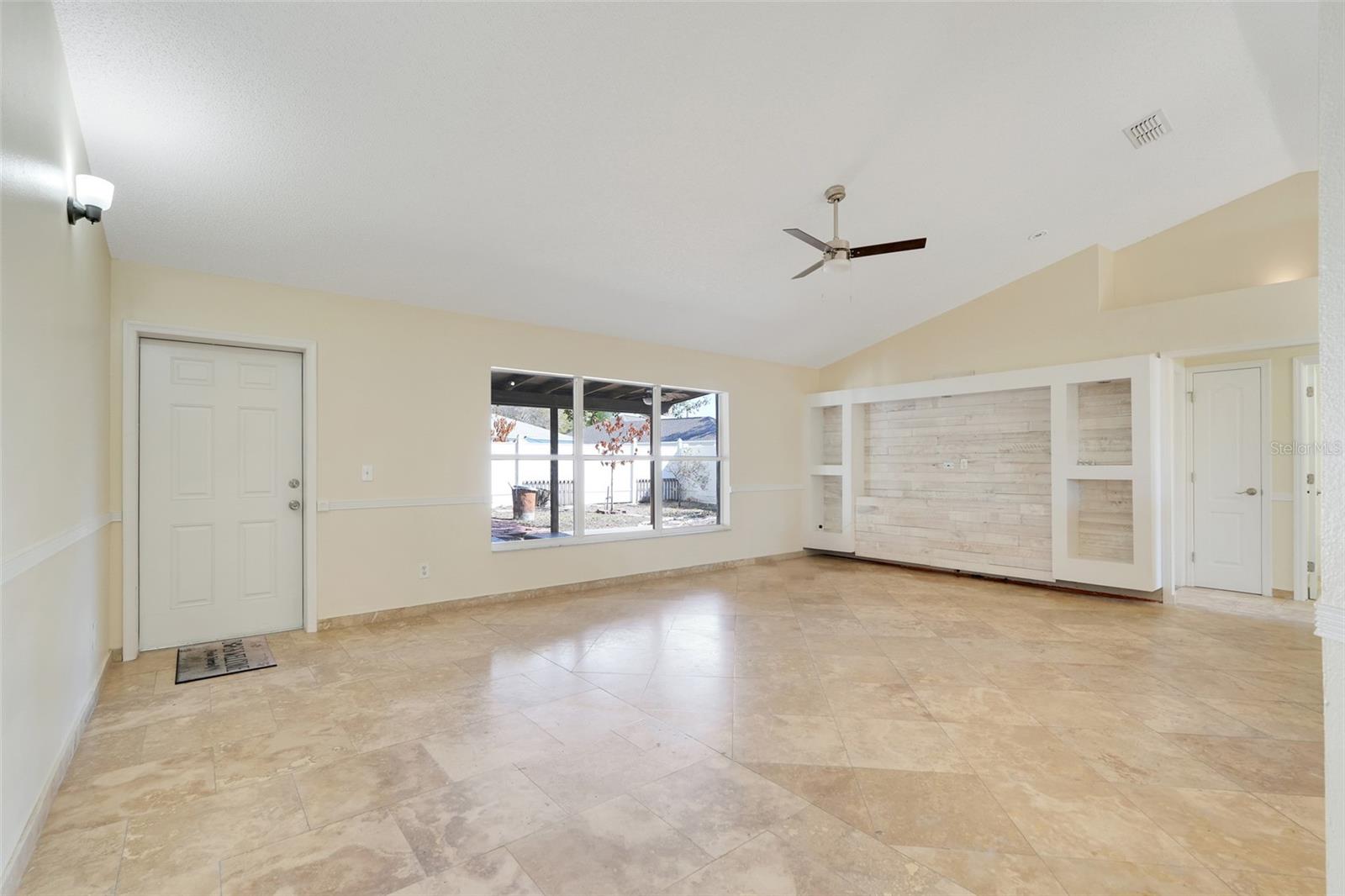 617 Parakeet Ct Property Photo 2