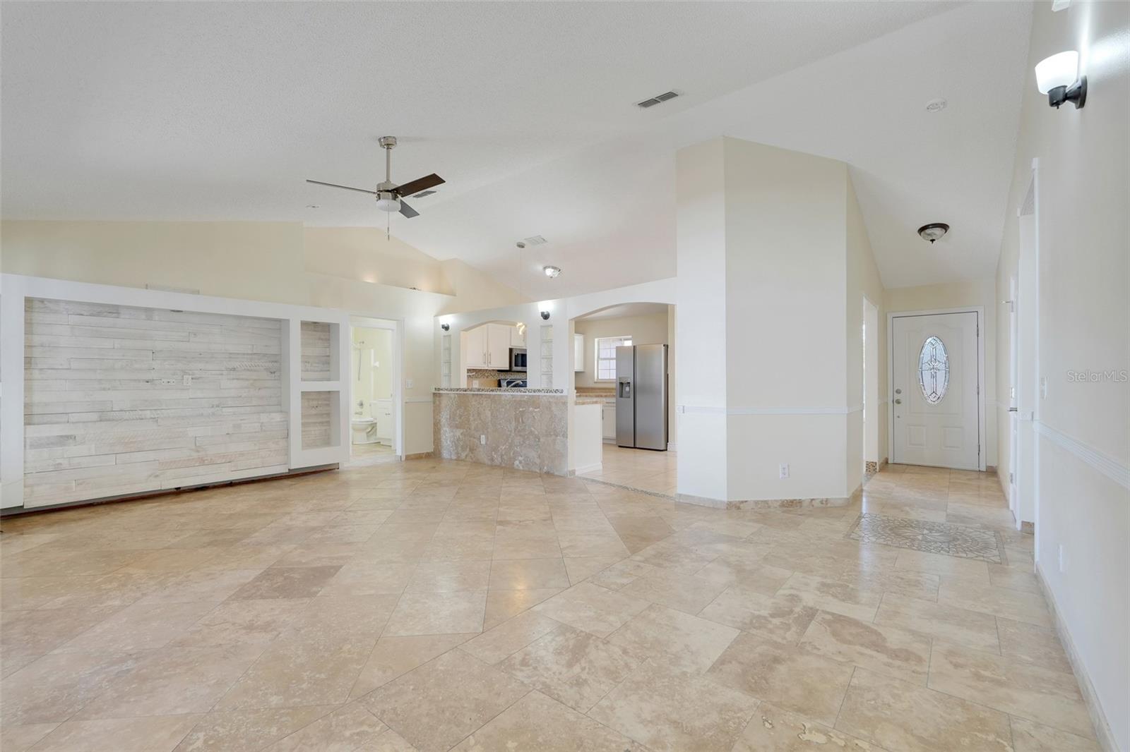 617 Parakeet Ct Property Photo 3