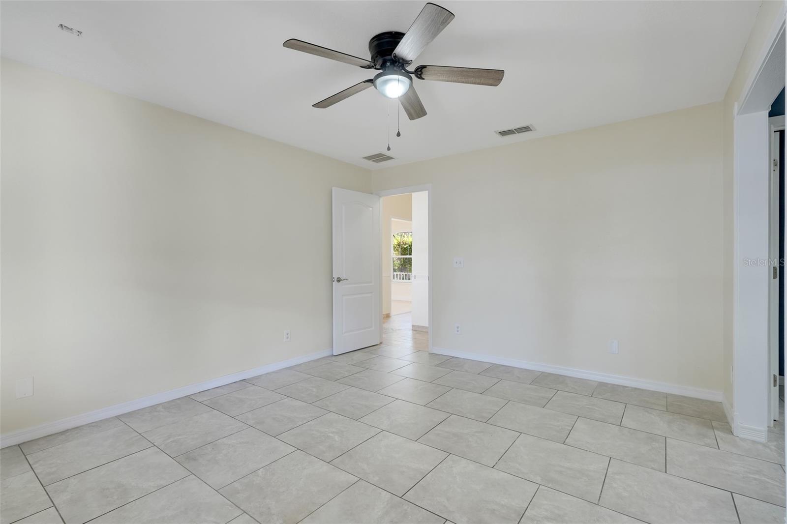 617 Parakeet Ct Property Photo 13