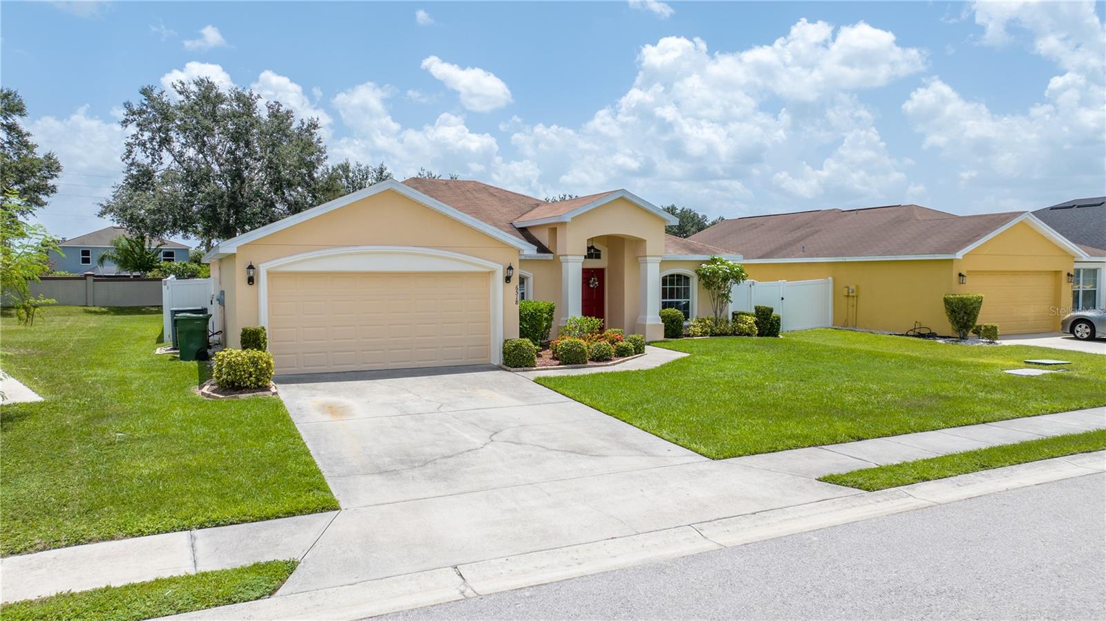 6518 CRESCENT LOOP Property Photo 1