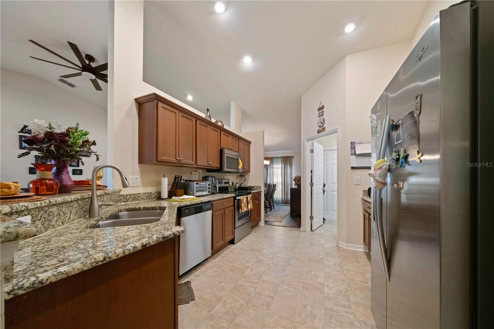 6518 Crescent Loop Property Photo 11