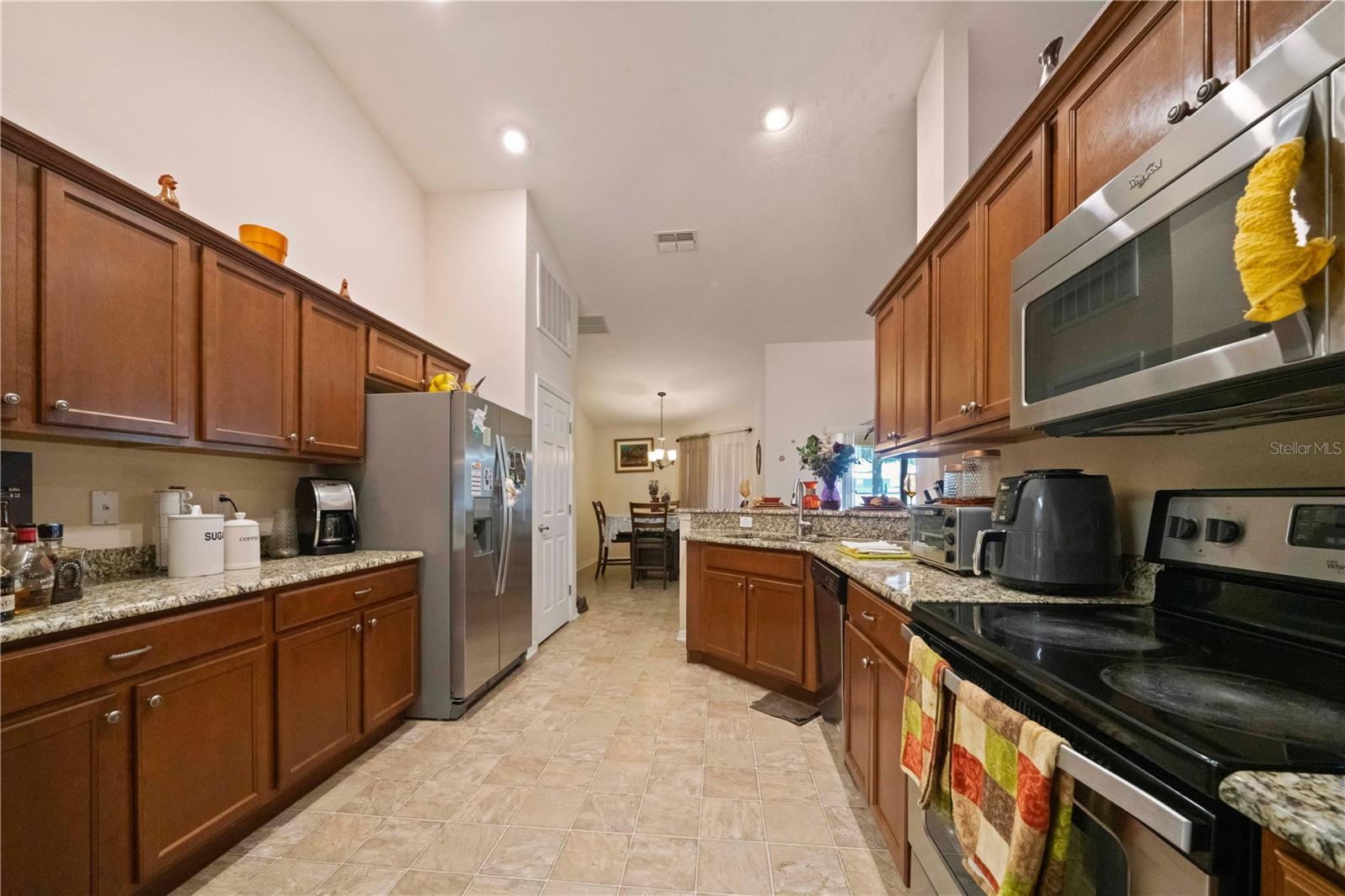6518 Crescent Loop Property Photo 12