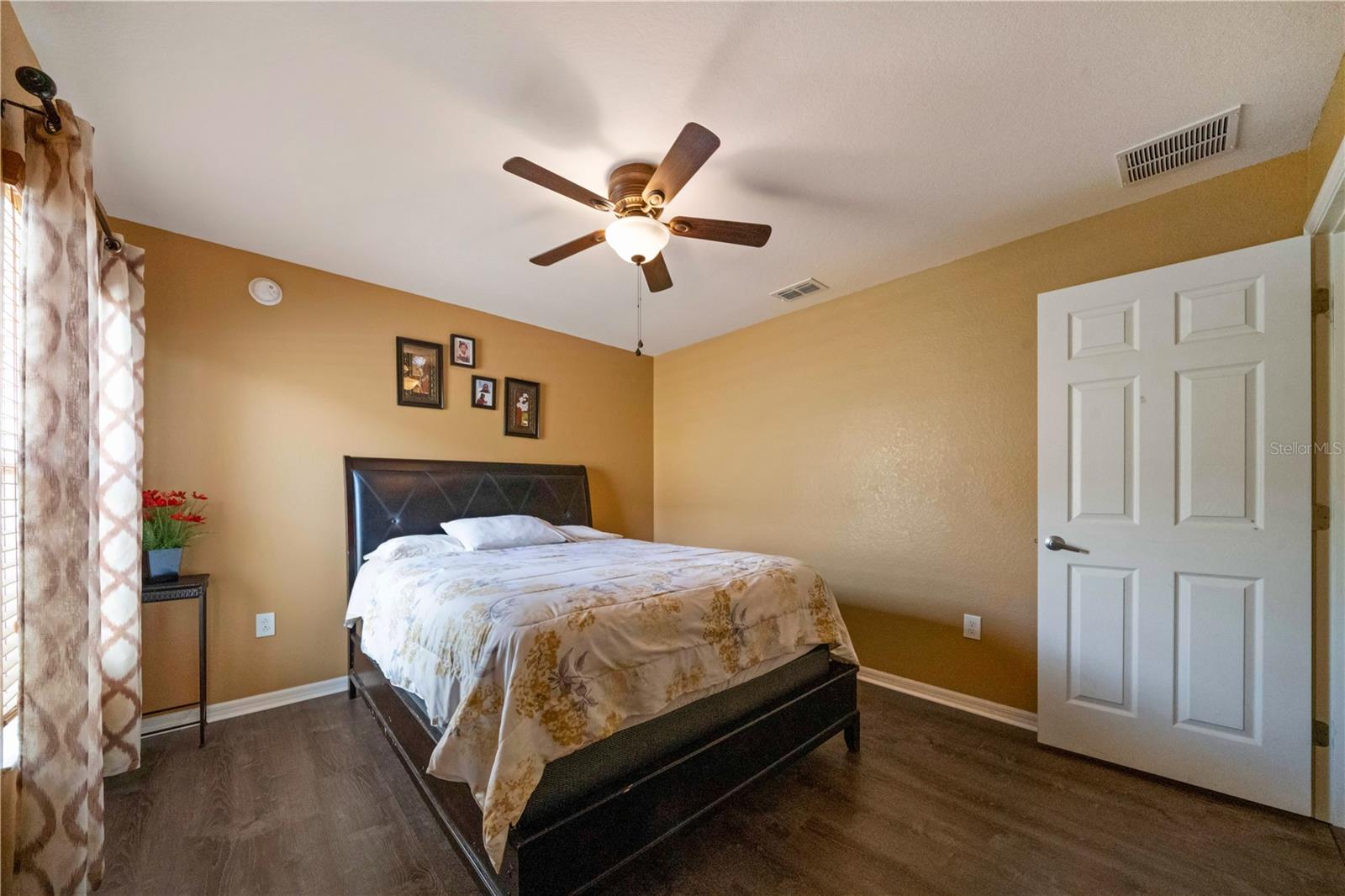 6518 Crescent Loop Property Photo 21