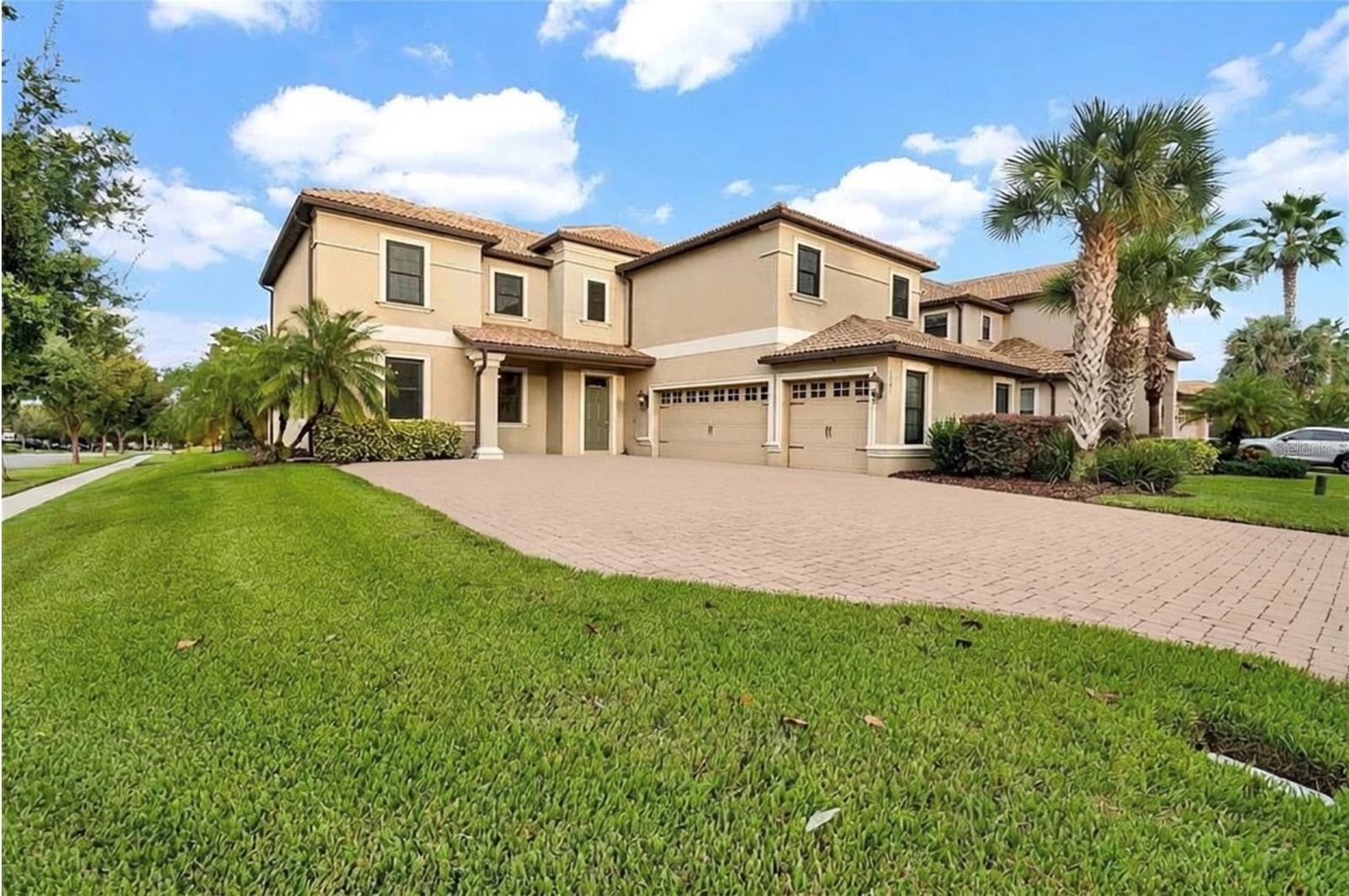 1301 Gleneagles Ln Property Photo 1