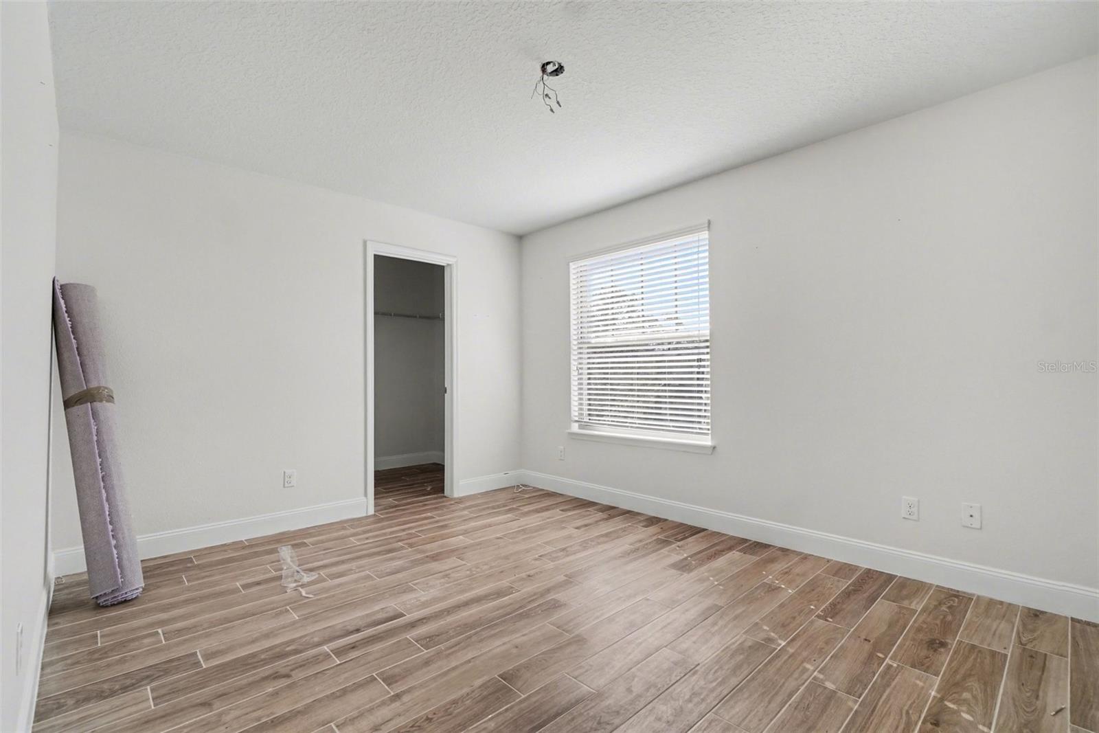 406 Capron Ash Loop Property Photo 12