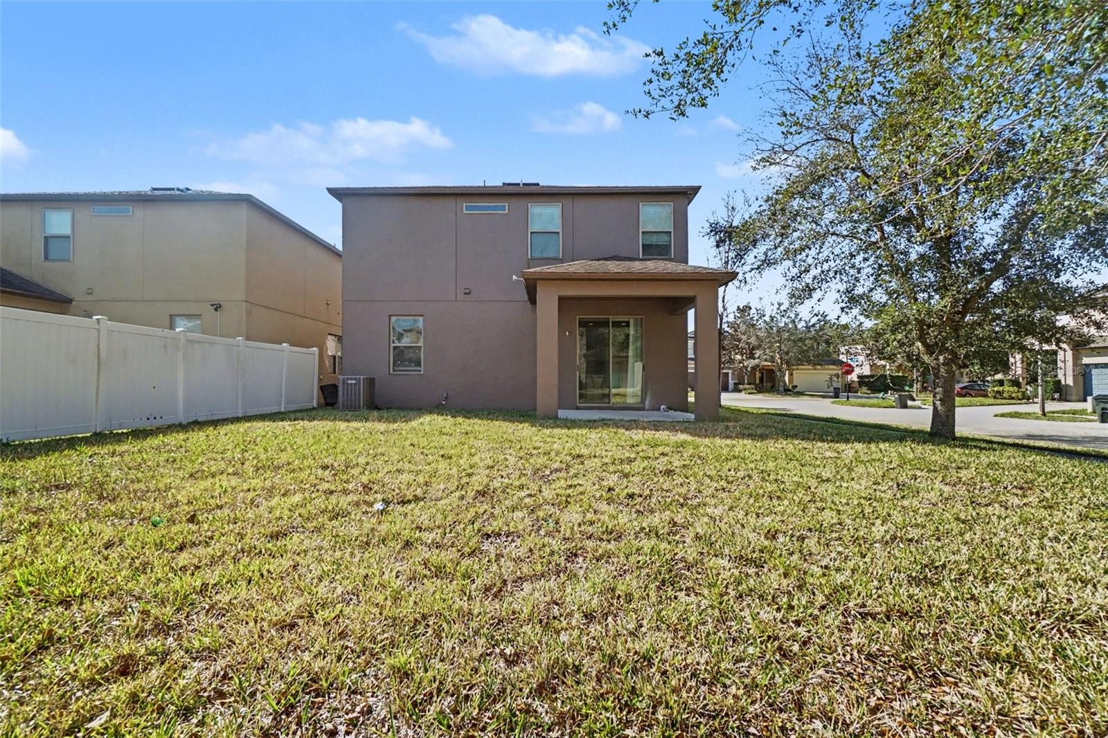406 Capron Ash Loop Property Photo 15