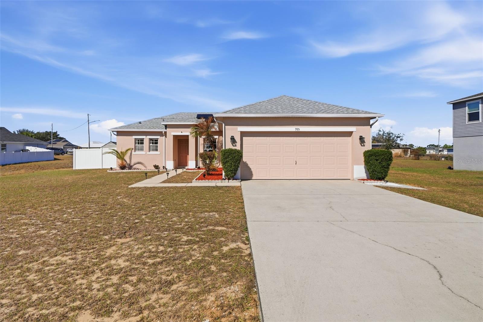 995 CUMBERLAND DR Property Photo 1