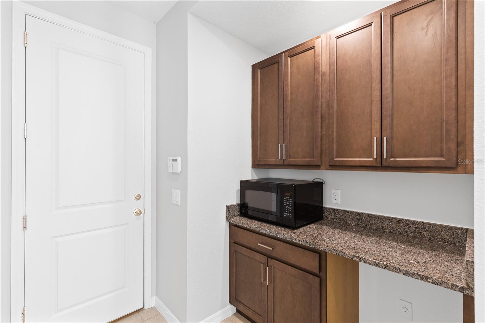 12905 Gabor Ave Property Photo 24
