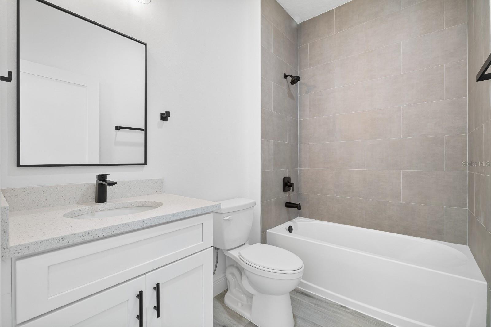 144 W Ruska Pl Property Photo 6