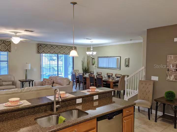1524 Moon Valley Dr Property Photo 3