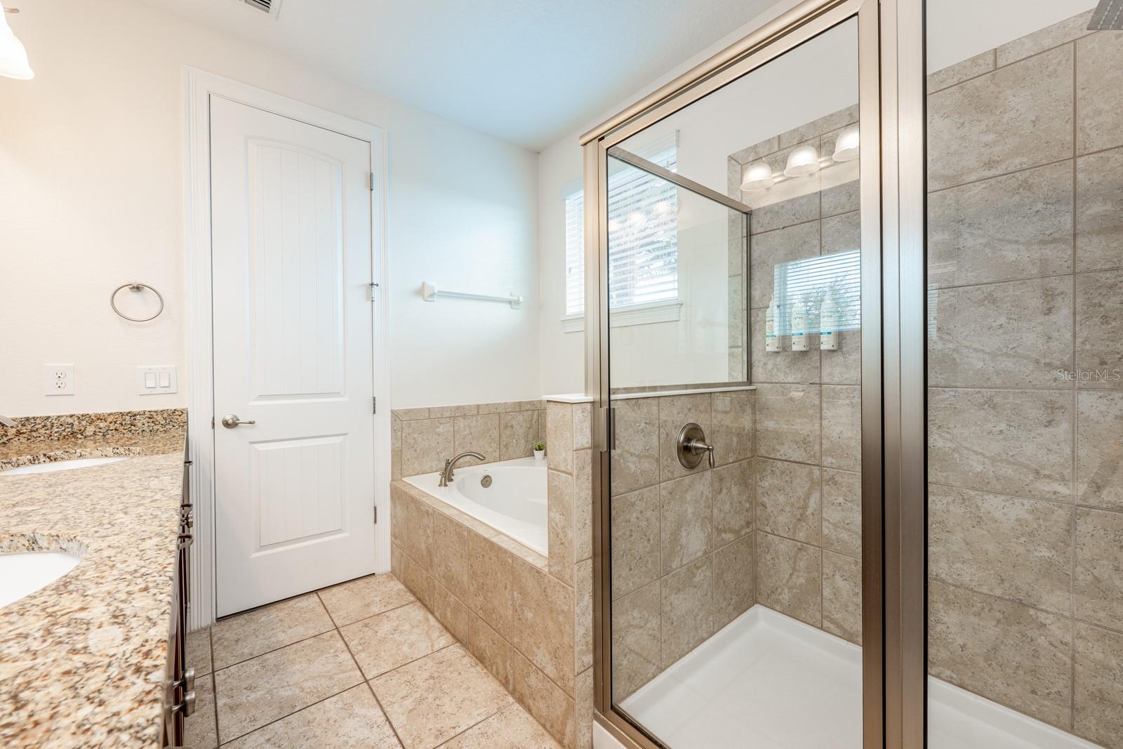 111 Lasso Dr Property Photo 35