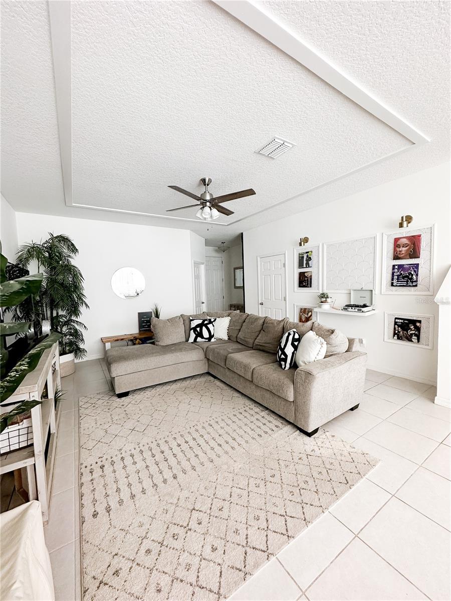 O6385429 Property Photo 4