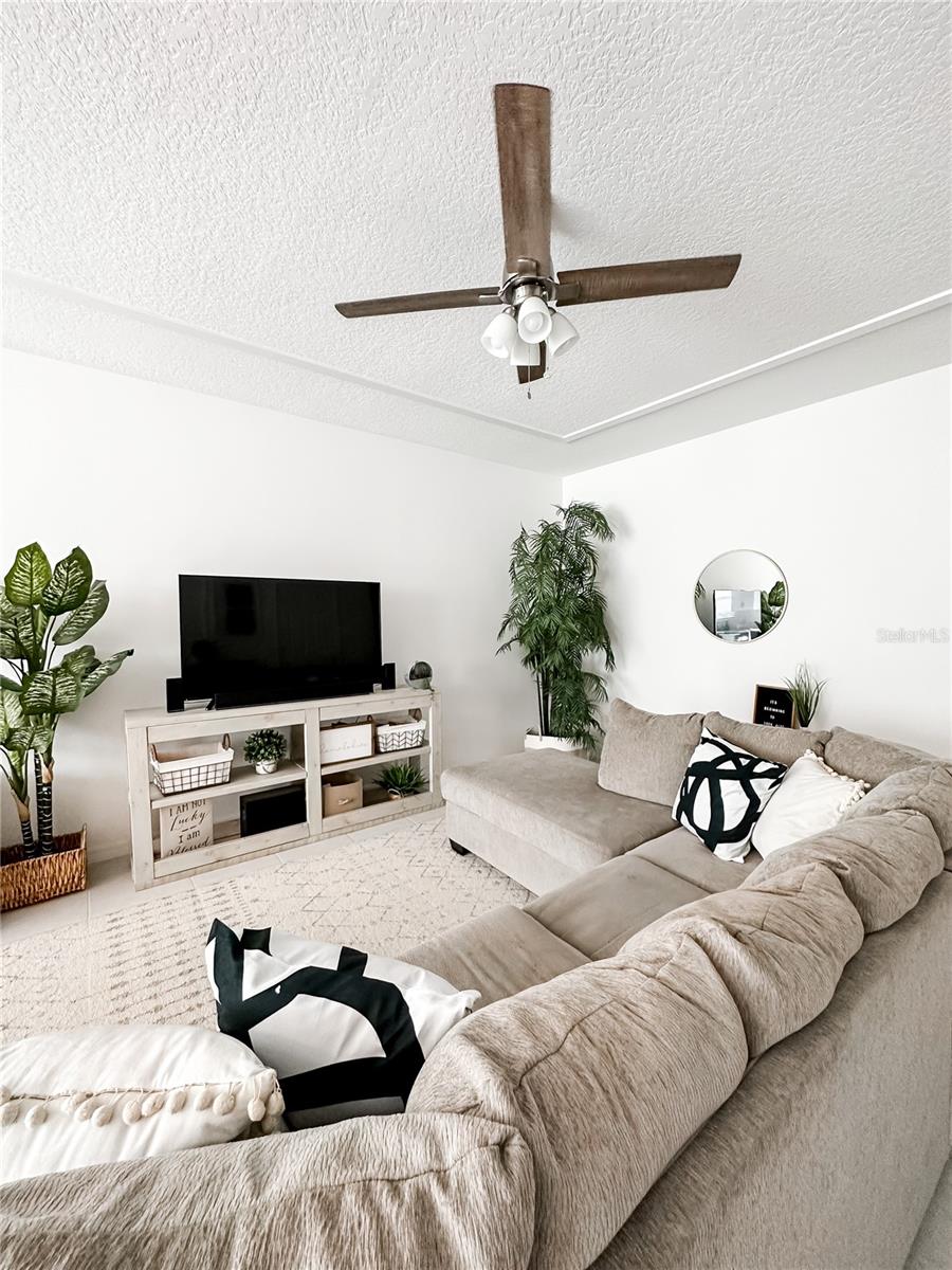 O6385429 Property Photo 15