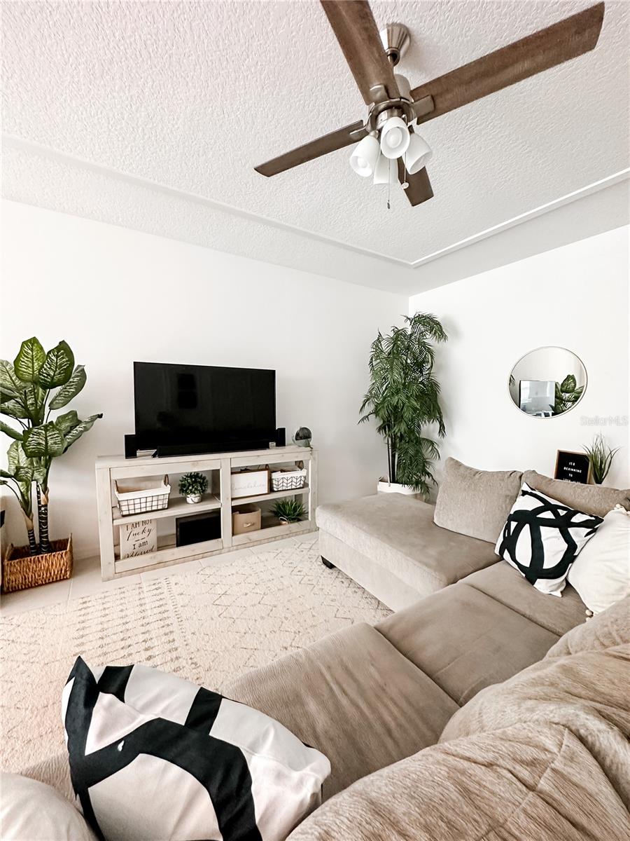 O6385429 Property Photo 19