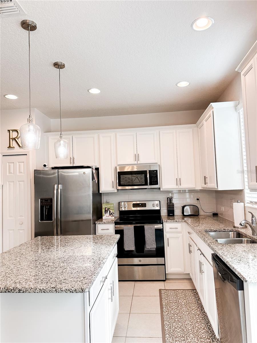 O6385429 Property Photo 21