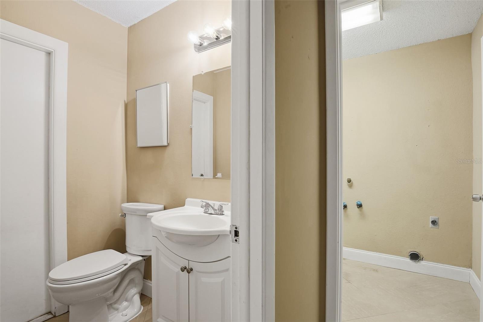 15908 Bridgewater Ln Property Photo 21
