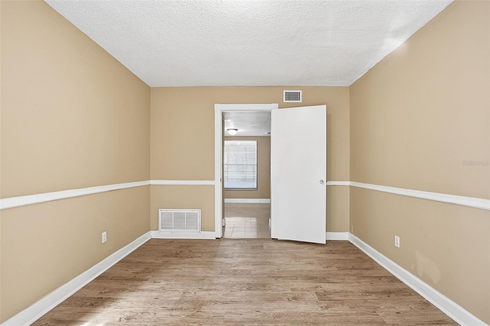 15908 Bridgewater Ln Property Photo 23