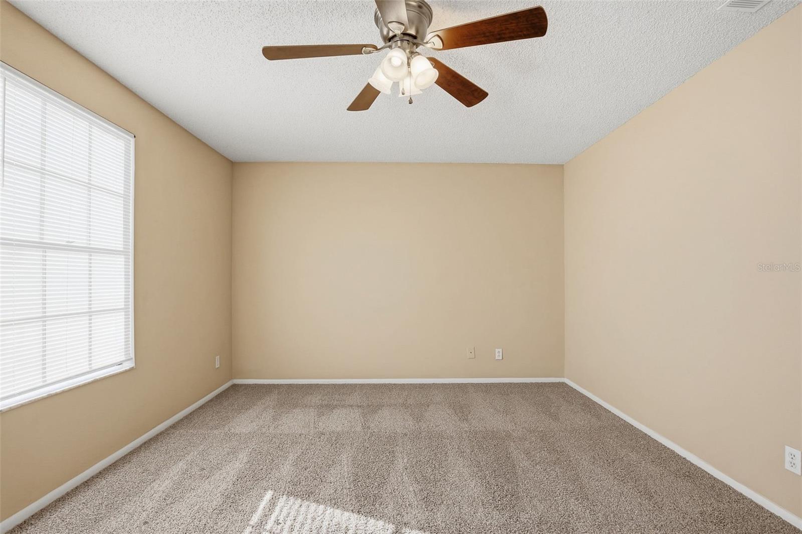 15908 Bridgewater Ln Property Photo 25